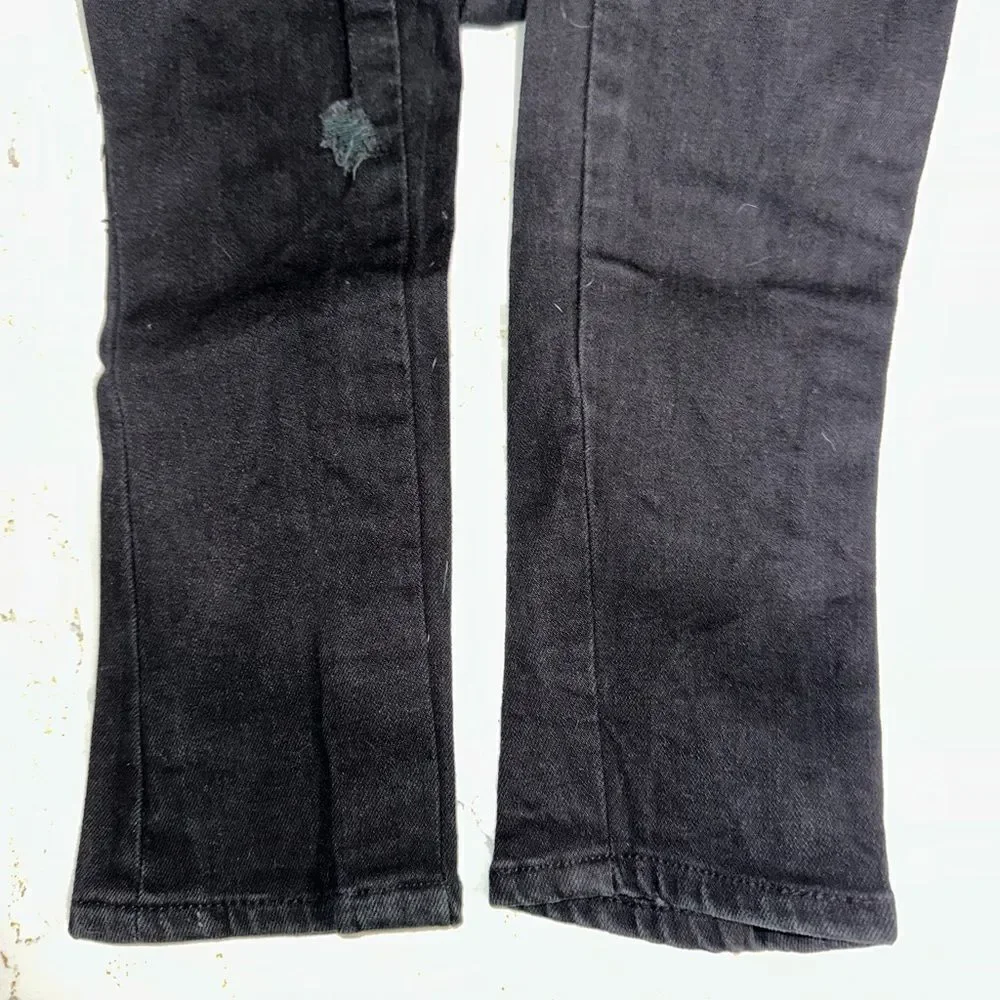 Men’s Distressed Levi’s
